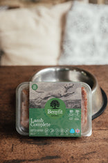 Benyfit Natural Dog Food, Made From Raw Lamb Trim, Liver & Heart and Combined With Vegetables And Botanicals. 