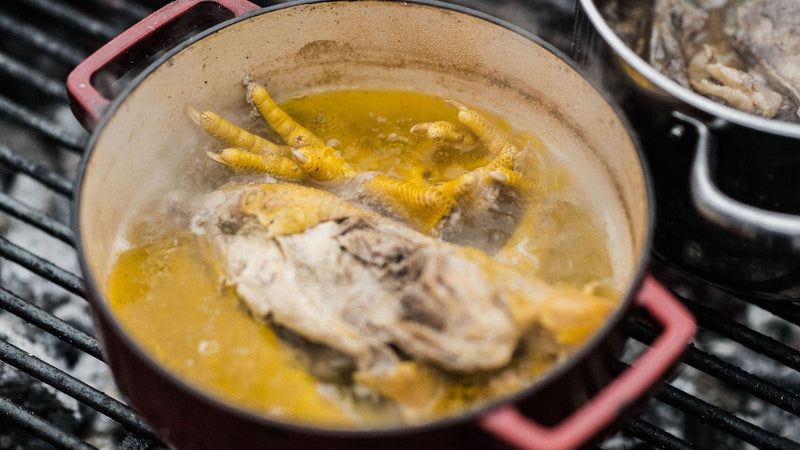 How to Use Properly Free Range Chicken Carcass in Soups and Broths