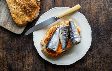 Mount's Bay Tinned Sardines with Chilli