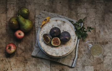 Quicke's, Clothbound Mature Cheddar Truckle