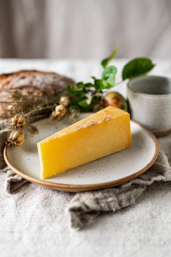 Raw Milk Clothbound Cheddar